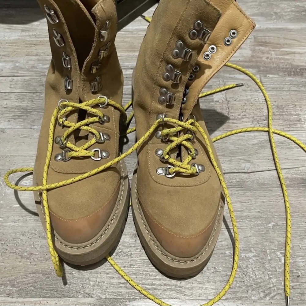 Off White hiking boot